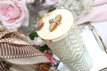 Load image into Gallery viewer, HERRINGBONE BLOND VANILLA - CREAM &amp; GOLDEN BEE LID
